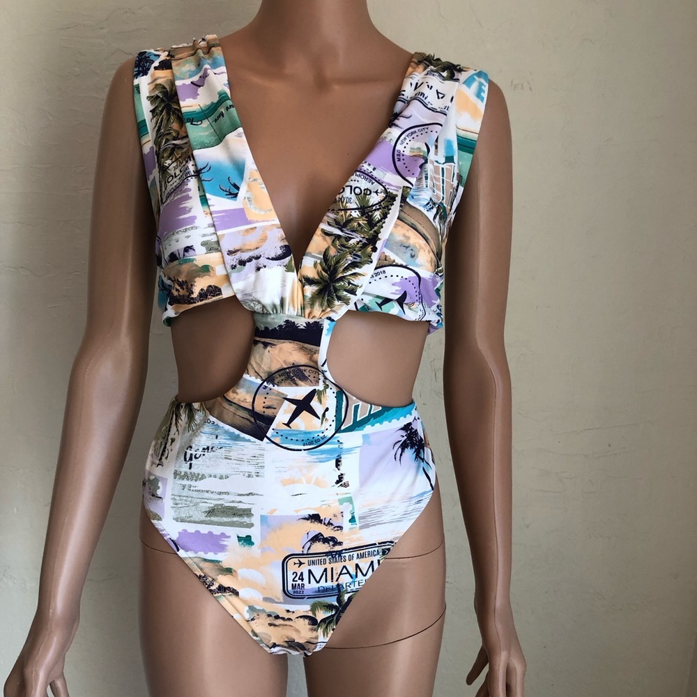 Royalty By MALUMA Women’s Size L One Piece Swimsuit Baiting Suit Welcome MIAMI